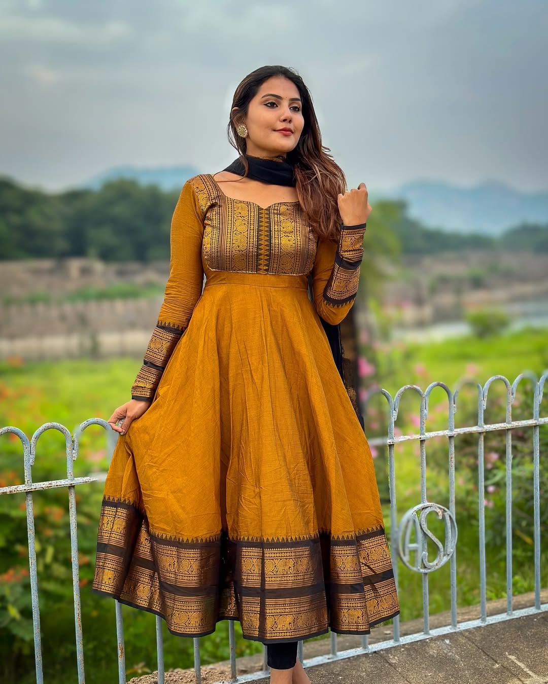 Pushpa Suit Set