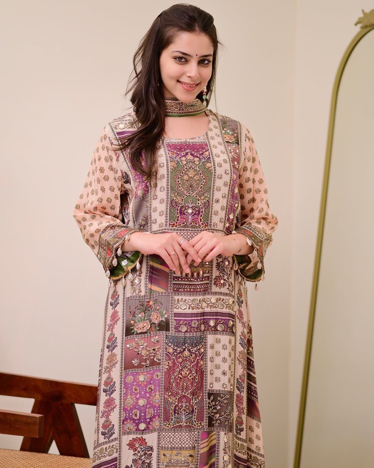 Jasood Full Anarkali Kodi  Round Set