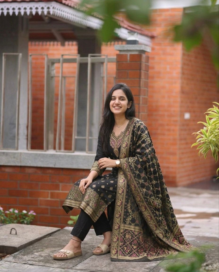 Kanjivaram Glass Tissue Special Suit Set